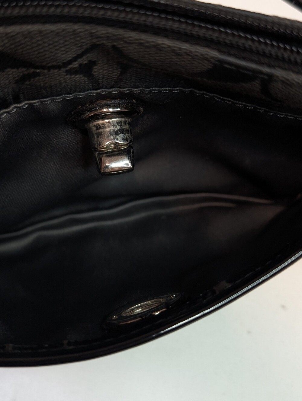 Coach Signature Wristlet - Picture 4 of 6